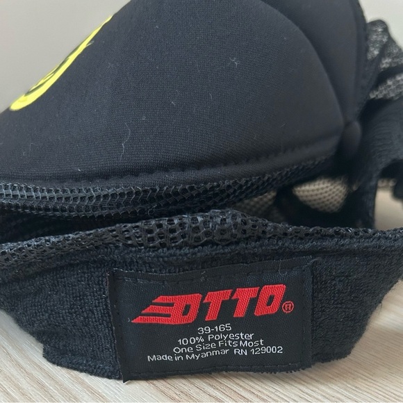 COPY - OTTO BAD BUNNY EL ULTIMO TOUR DEL MUNDO CONCERT TRUCKER HAT. GENDER NEUT… - Picture 5 of 5